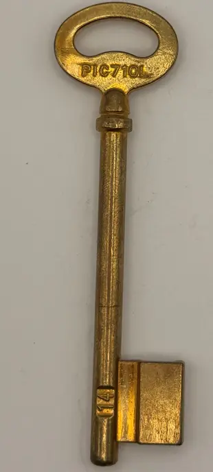 CLE A EVE SIMPLE SUR STOCK