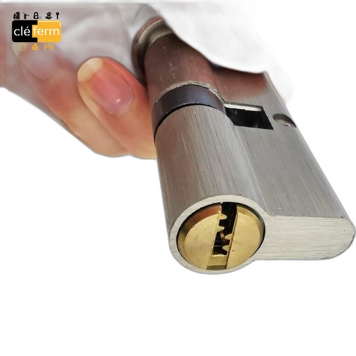 CYL.EURO. BKS37 35X35 BOUTON sur PG/PP - 3 CLES