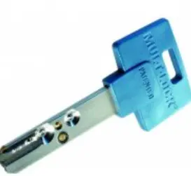 CLE MUL-T-LOCK 262 BLEU AU MODELE