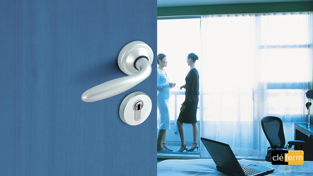 ENSEMBLE OPERA ENTRAXE 195 P533 DROITE ROND DIAMETRE 22,5mm CHROME VELOURS