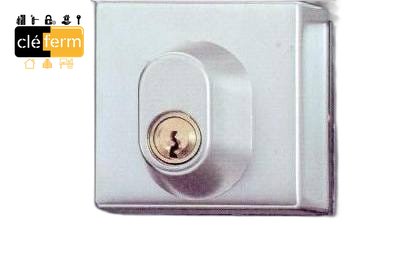 [8407] LOQ. CAVALIER CHR PORTE VERRE